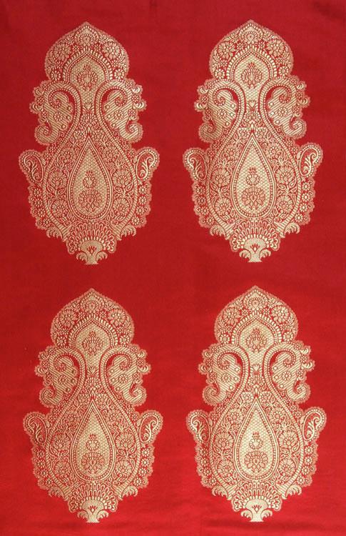 The Banarasi saree
: The Banarasi saree.
