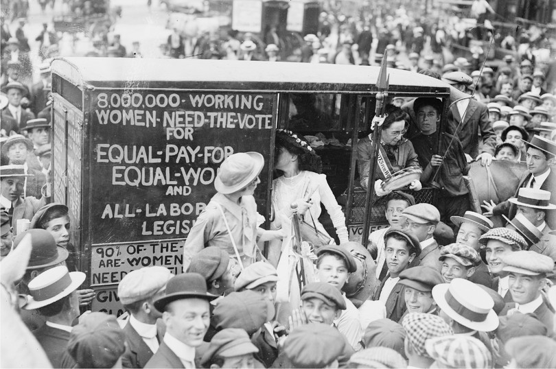 Suffragettes on their way to Boston.