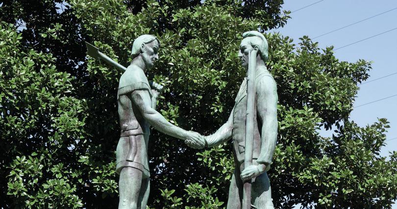 La stretta di mano tra i fondatori di Nashville: iStock.com/anthonysp